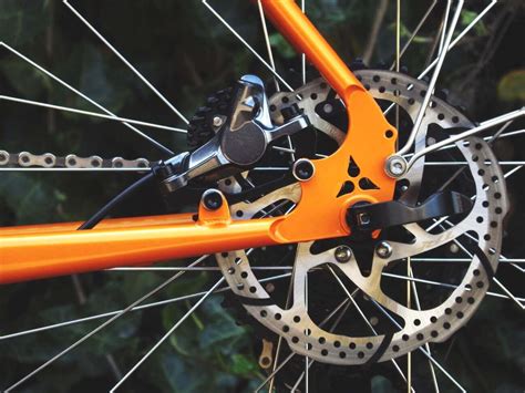 Flat Mount Disc Brakes Vs Standard Bicycle Disc Brakes