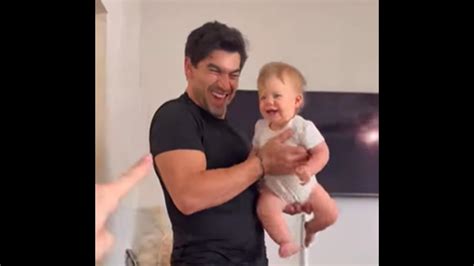 Mom records cute baby girl’s reaction on seeing her after naps for a ...