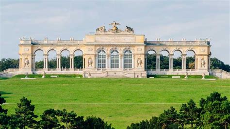 Vídeň Schönbrunn Transfer Z U Bahnu Na Zámek A Do Zoo Getyourguide