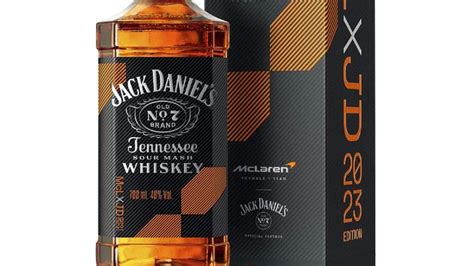 Jack Daniel S Y McLaren F1 Team Lanzan Una Nueva Botella De Whiskey De