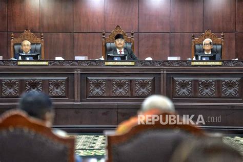 Mkmk Berhentikan Ketua Mk Anwar Usman Secara Tidak Hormat Republika