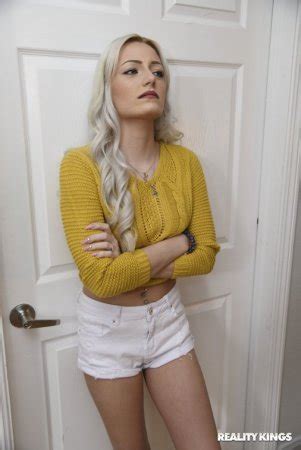 What Is The Name Of The Porn Star Blonde Ria Rose