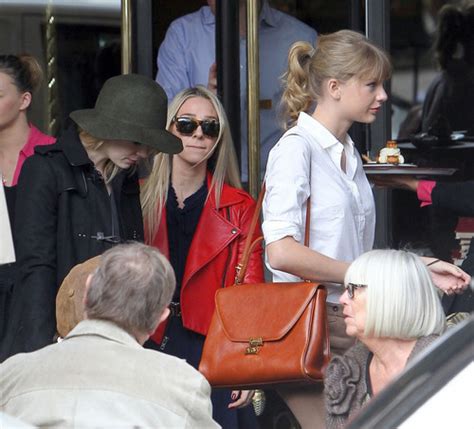 Taylor Swift At Carette cafe in Paris, France 02102012 - Taylor Swift ...