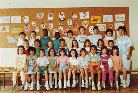 Photo De Classe CE1 1987 1988 De 1987 Ecole Antoine De Saint Exupery