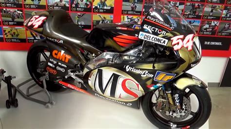 Aprilia Rsv Manuel Poggiali World Champion Youtube