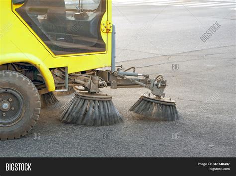 Street Sweeper Machine Image & Photo (Free Trial) | Bigstock