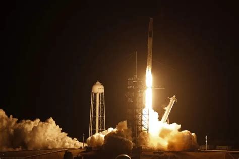 Spacex Kembali Berhasil Luncurkan Astronaut Dalam Misi Nasa Kali