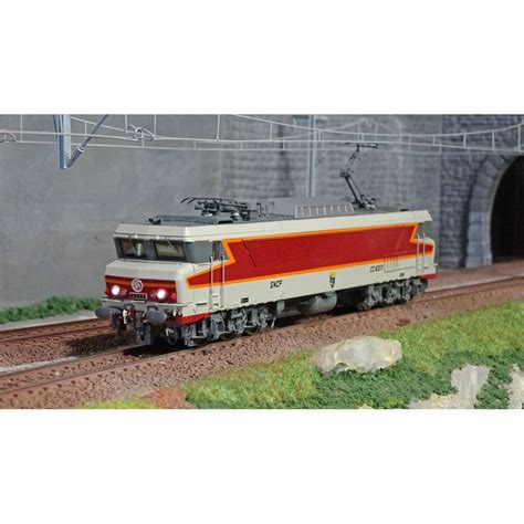 Locomotive électrique CC 6517 Jouef HJ2372 SNCF livré Béton rouge