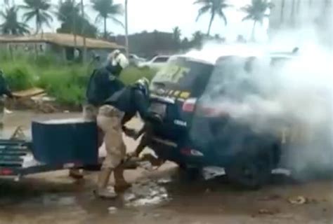 Agentes Da Prf Transformam Viatura Em C Mara De G S E Matam Homem