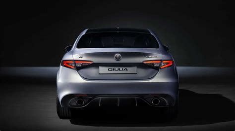 Nada de hibridación los Alfa Romeo Giulia y Stelvio serán eléctricos