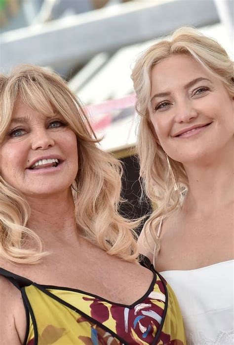 Fans Say Kate Hudson Looks Like Mom Goldie Hawn In Throwback Photo