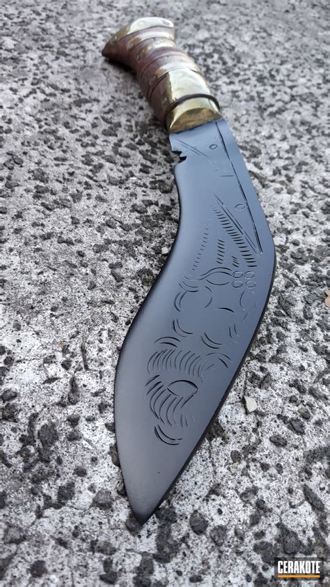 Knives in a Gloss Black Finish | Cerakote