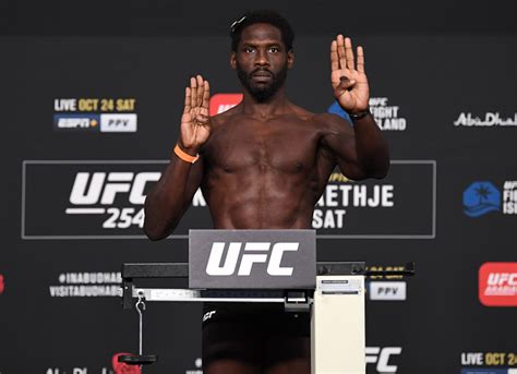 Jared Cannonier Vs Kelvin Gastelum Odds And Predictions