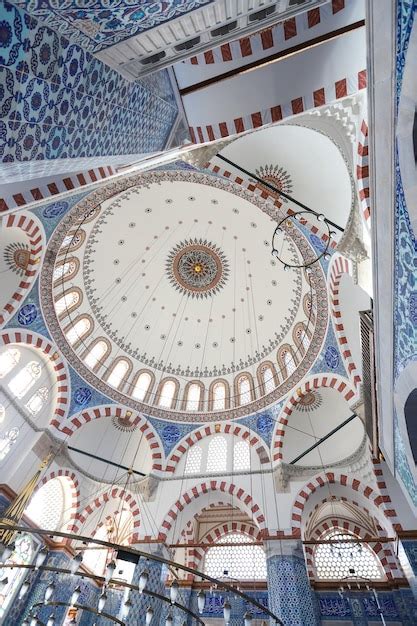 Mezquita rustem pasha en estambul turquía Foto Premium