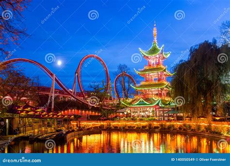 tivoli gardens night
