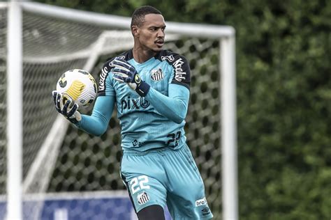 Spnet S O Paulo Tenta Contratar Goleiro John Do Santos Botafogo