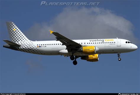 EC LLM Vueling Airbus A320 214 Photo By Daniel Schwinn ID 1556292