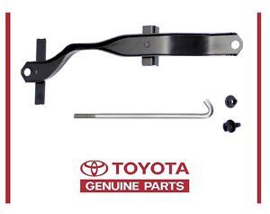 2005 2016 GENUINE TOYOTA TACOMA BATTERY HOLD DOWN BRACKET CLAMP KIT EBay