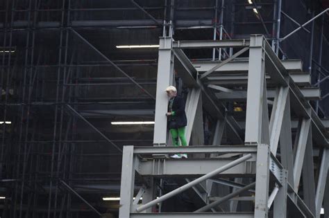 Extinction Rebellion Activist Climbs Up Big Ben