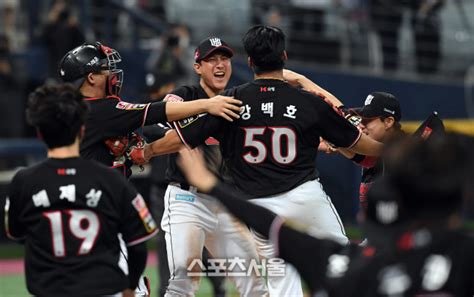 포토 한국시리즈 4연승 Kt 창단 첫 우승