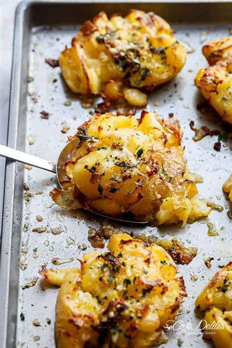 Crispy Garlic Butter Parmesan Smashed Potatoes