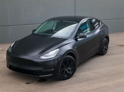 Tesla Y Black On Black Atelier Yuwa Ciao Jp