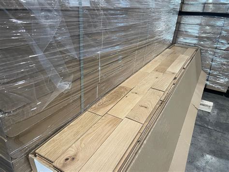 Hardwood Canadian White Oak 3 1 4 X 3 4 Rustic Mat Finish Naked Color Light White Wash