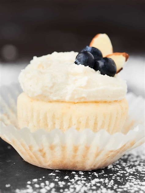 The Best Vanilla Frosting Recipe - 5-Ingredient Buttercream Frosting