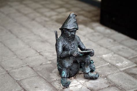 Gambar Orang Orang Jalan Monumen Patung Hitam Gargoyle Seni