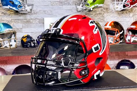 Atlanta Falcons Blackout Throwback Helmet - YouTube Experience – Green ...