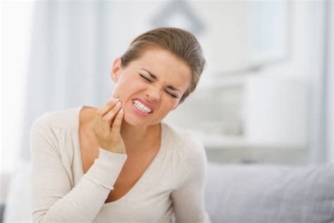 Describing Your Tooth Pain To An Emergency Dentist Smiles Dental Spa