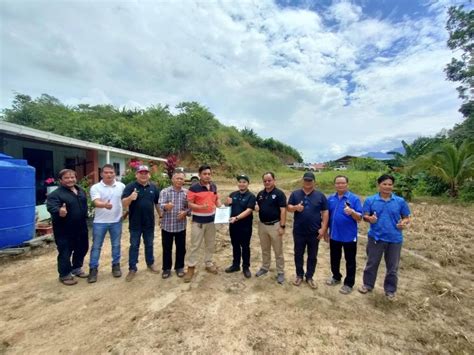 Jalan Kampung Uma Badeng Dinaik Taraf Sistem Perparitan Dibina Di Uma