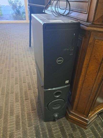 Dell Inspiron 3880 Desktop Computer - Sierra Auction Management Inc