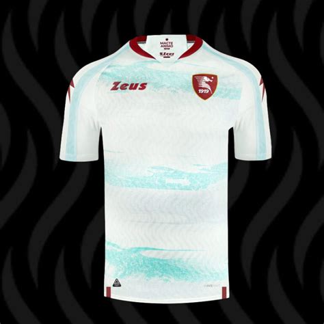 Zeus Presenta Le Maglie Della Salernitana