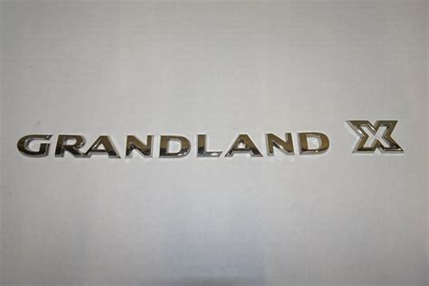 OPEL GRANDLAND X NAPIS LOGO EMBLEMAT ZNACZEK NAPIS OZNACZENIE KLAPY