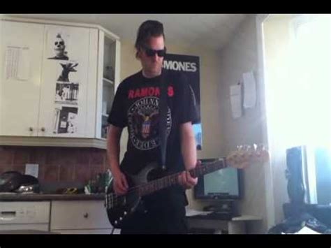 The Ramones You Re Gonna Kill That Girl Bass Cover Youtube