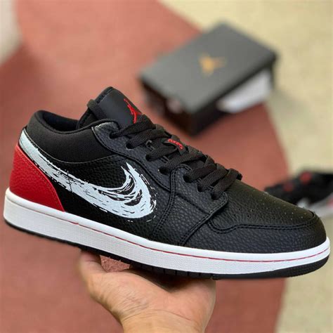 Giày Nike Air Jordan 1 Low Brushstroke Swoosh Black Red Da4659 001