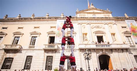 La Plaça de la Font de Tarragona acull la Diada Castellera Internacional