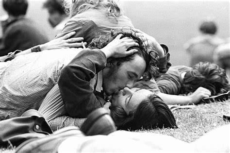 3 198 Hippies 1960s Photos And Premium High Res Pictures Getty Images