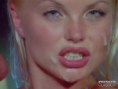 Silvia Saint en una orgía anal interracial XVIDEOS
