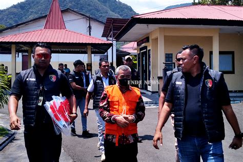 Polisi Limpahkan Satu Tersangka Kasus Pengadaan Ambulance Ke Kejari