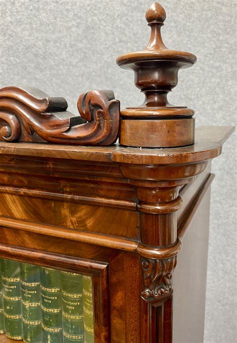 Victorian Burr Walnut Sutherland Drop Leaf Table