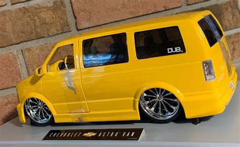 Chevrolet Astro Van Tuning Jada Toys 118 Autos Miniatures Tacot