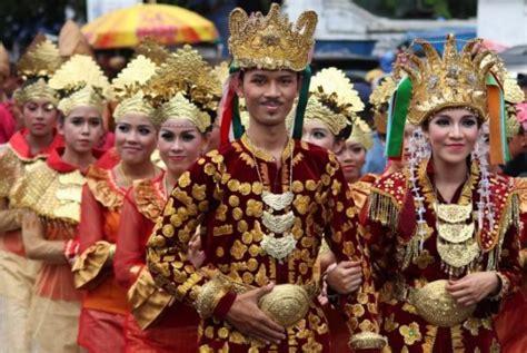 Pakaian Adat Bengkulu Penjelasan Dan Gambarnya Lengkap Zona Ilmu