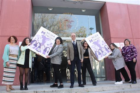 El Ayuntamiento lanza la campaña Detrás de una mujer estamos todas