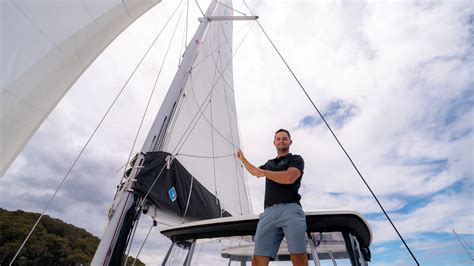 How To Lower The Mainsail Lagoon Catamaran Sailing Tips Tmg Yachts