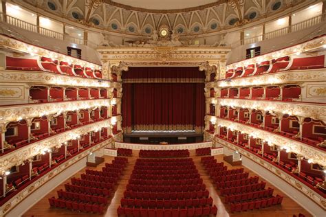 TEATRO PETRUZZELLI DI BARI STEAM SRL ARCHITETTURA E INGEGNERIA