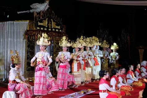 Tari Cangget Tarian Tradisional Provinsi Lampung