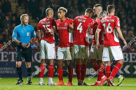 Charlton Athletic Players Form Wall Charlton Editorial Stock Photo ...