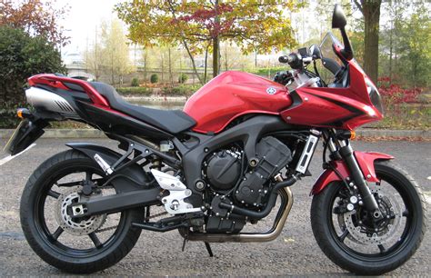 YAMAHA FZ6 - Review and photos